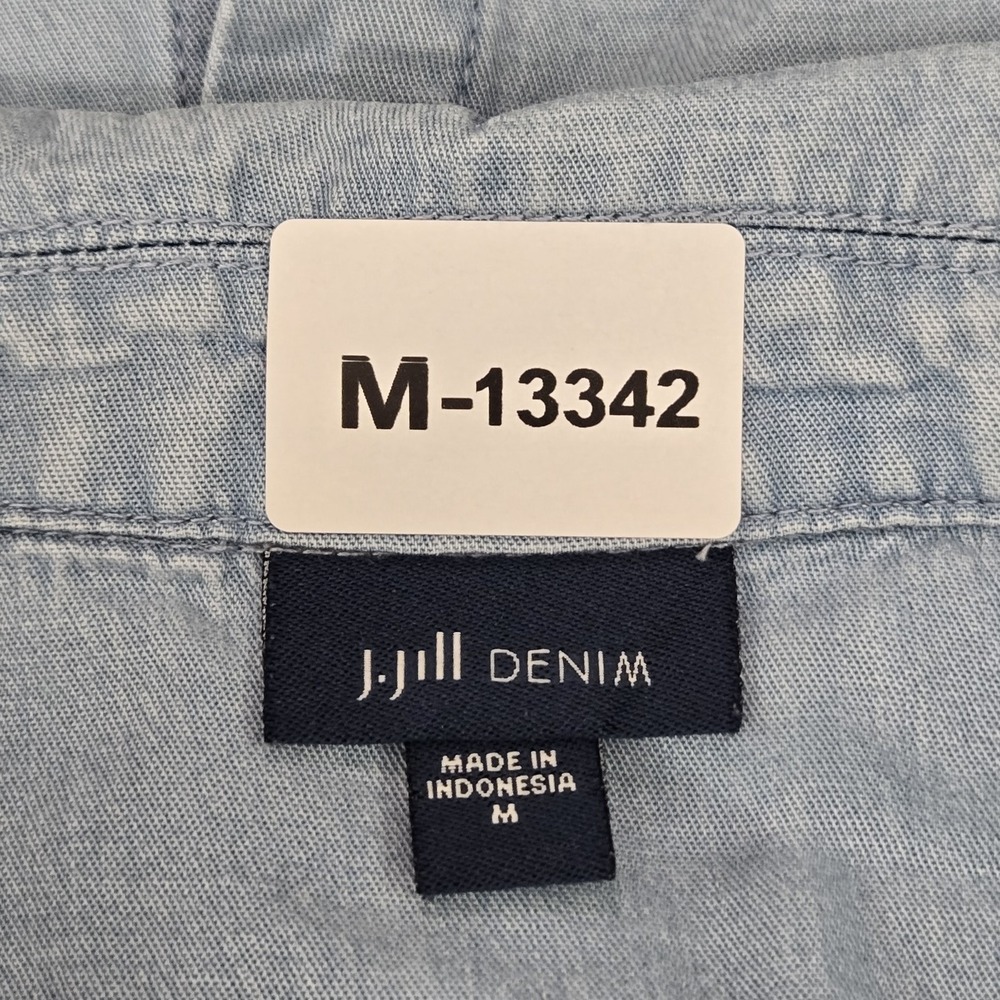 J. Jill Women Button Up Shirt M Blue Denim Collared Front Pullover - Picture 2 of 9